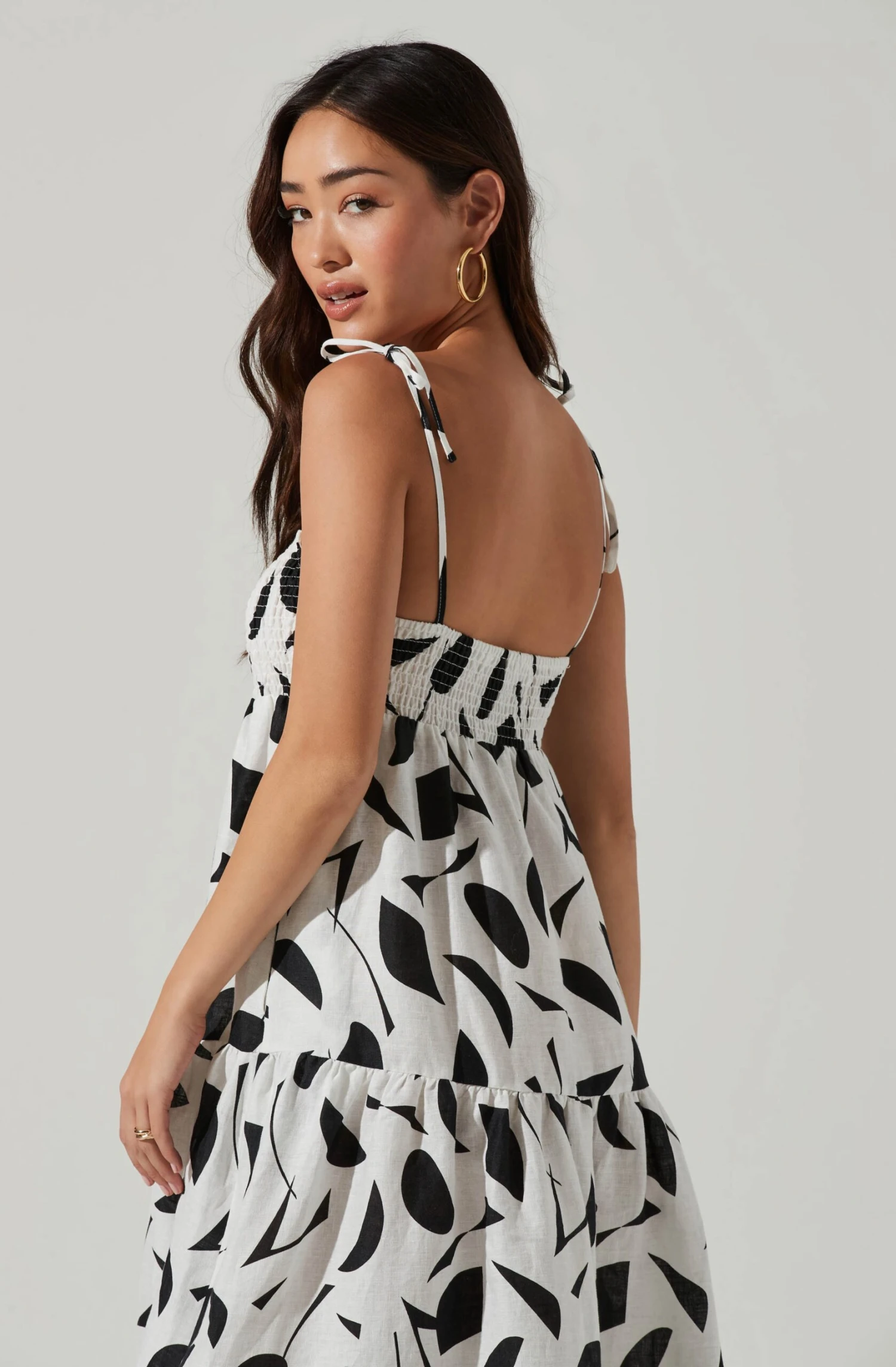 Marlene Square Neck Smocked Midi Dress 8 Marlene Square Neck Smocked Midi Dress - Image 6