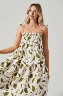 Marlene Square Neck Smocked Midi Dress 27 Marlene Square Neck Smocked Midi Dress -Astr The Label Shop ACDR101104 GREENABSTRACT 4