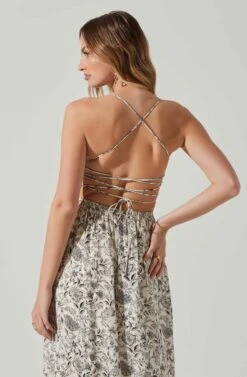 Stasia Floral Smocked Midi Dress 20 Stasia Floral Smocked Midi Dress -Astr The Label Shop ACDR101720P DARKBROWNPAISLEY 5