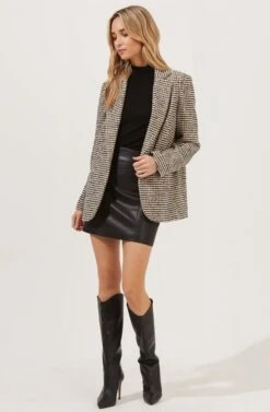 Harlow Houndstooth Oversized Blazer 10 Harlow Houndstooth Oversized Blazer -Astr The Label Shop ACT16133B HAZELNUT BLACKHOUNDSTOOTH 1