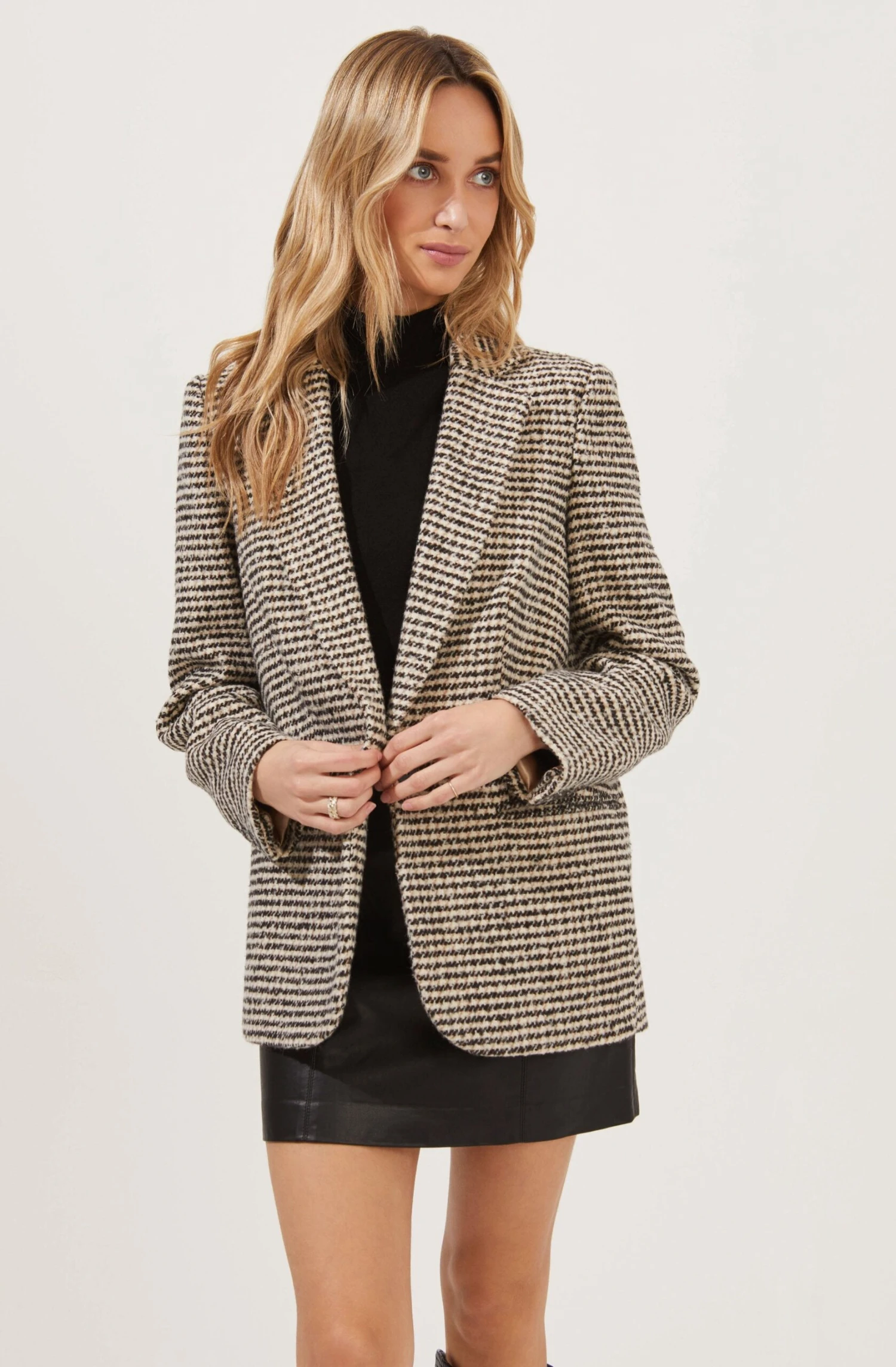 Harlow Houndstooth Oversized Blazer 6 Harlow Houndstooth Oversized Blazer - Image 4