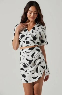 Nirina Abstract Print Wrapped Front Crop Top 15 Nirina Abstract Print Wrapped Front Crop Top -Astr The Label Shop ACT17049 BLACKABSTRACT 3