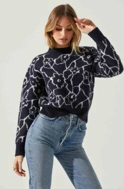 Saira Abstract Floral Sweater -Astr The Label Shop ACT17330L NAVYCREAM 3