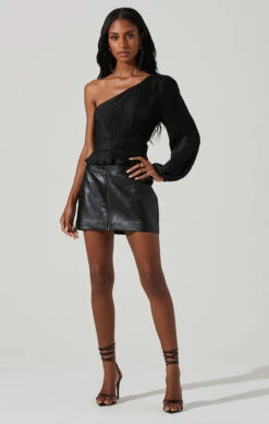 Zona Plisse One Shoulder Top -Astr The Label Shop ACT17417 BLACK 1