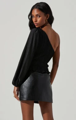 Zona Plisse One Shoulder Top -Astr The Label Shop ACT17417 BLACK 3
