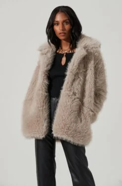 Hadley Faux Fur Coat -Astr The Label Shop ACT17441 SILVER 4 ebcccf2a 7754 4e30 a649 2d3a92d680d3