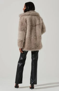 Hadley Faux Fur Coat -Astr The Label Shop ACT17441 SILVER 6 cd154e8b e47a 4c34 8886 5c433834dff2