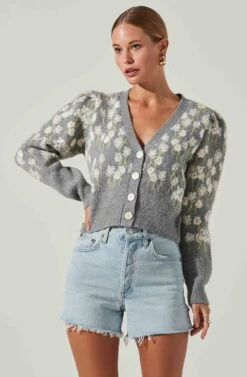 Marissa Floral Sweater -Astr The Label Shop ACT17551JC GREYFLORAL 3