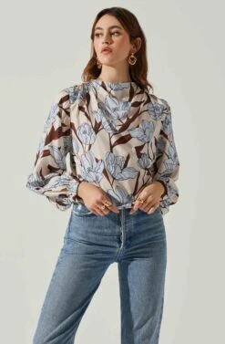 Veronica Floral Cutout Top 10 Veronica Floral Cutout Top -Astr The Label Shop ACT17833 BLUEFLORAL 4