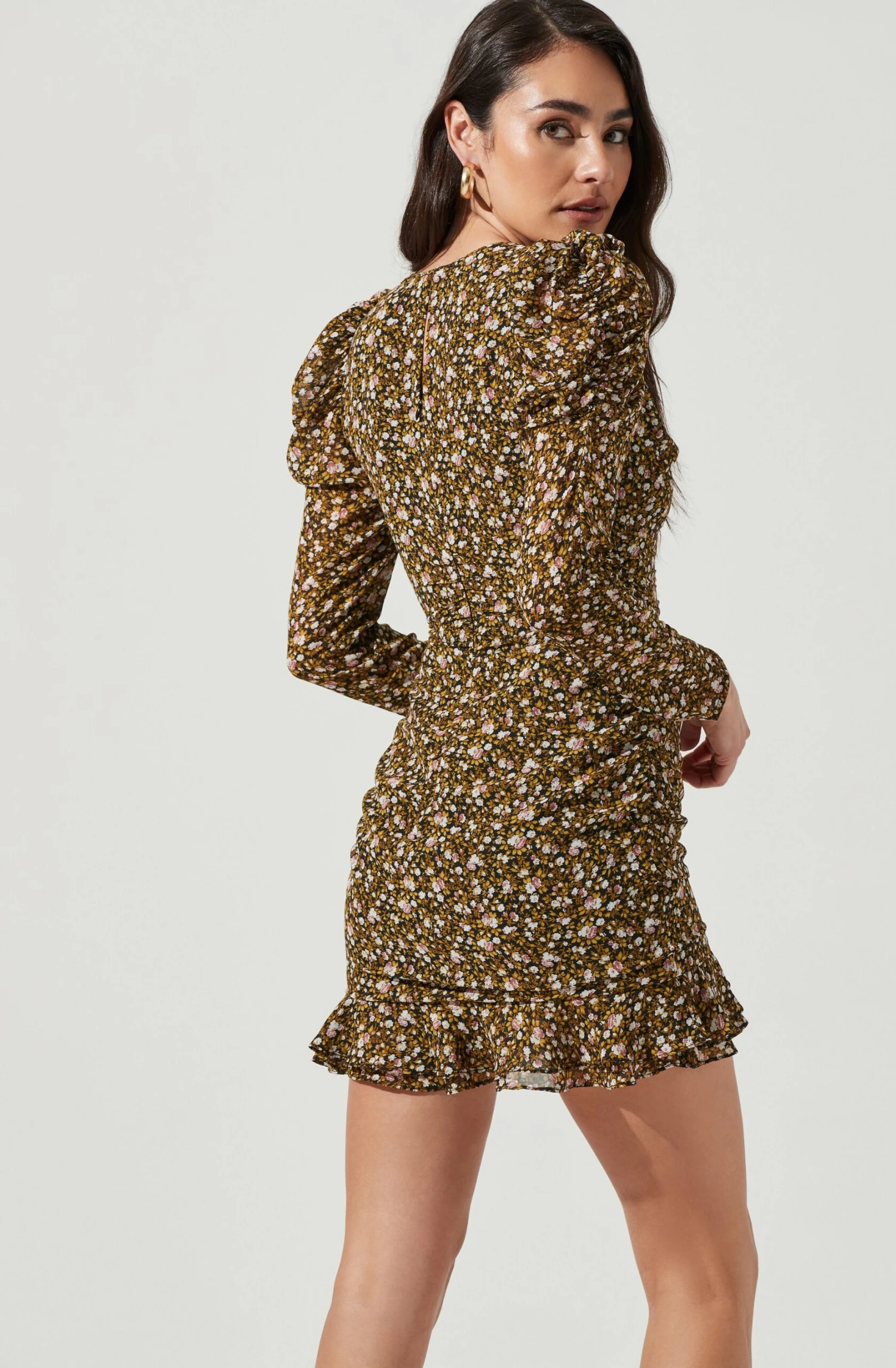 Long Sleeve Ruched Center Dress 4 Long Sleeve Ruched Center Dress - Image 2