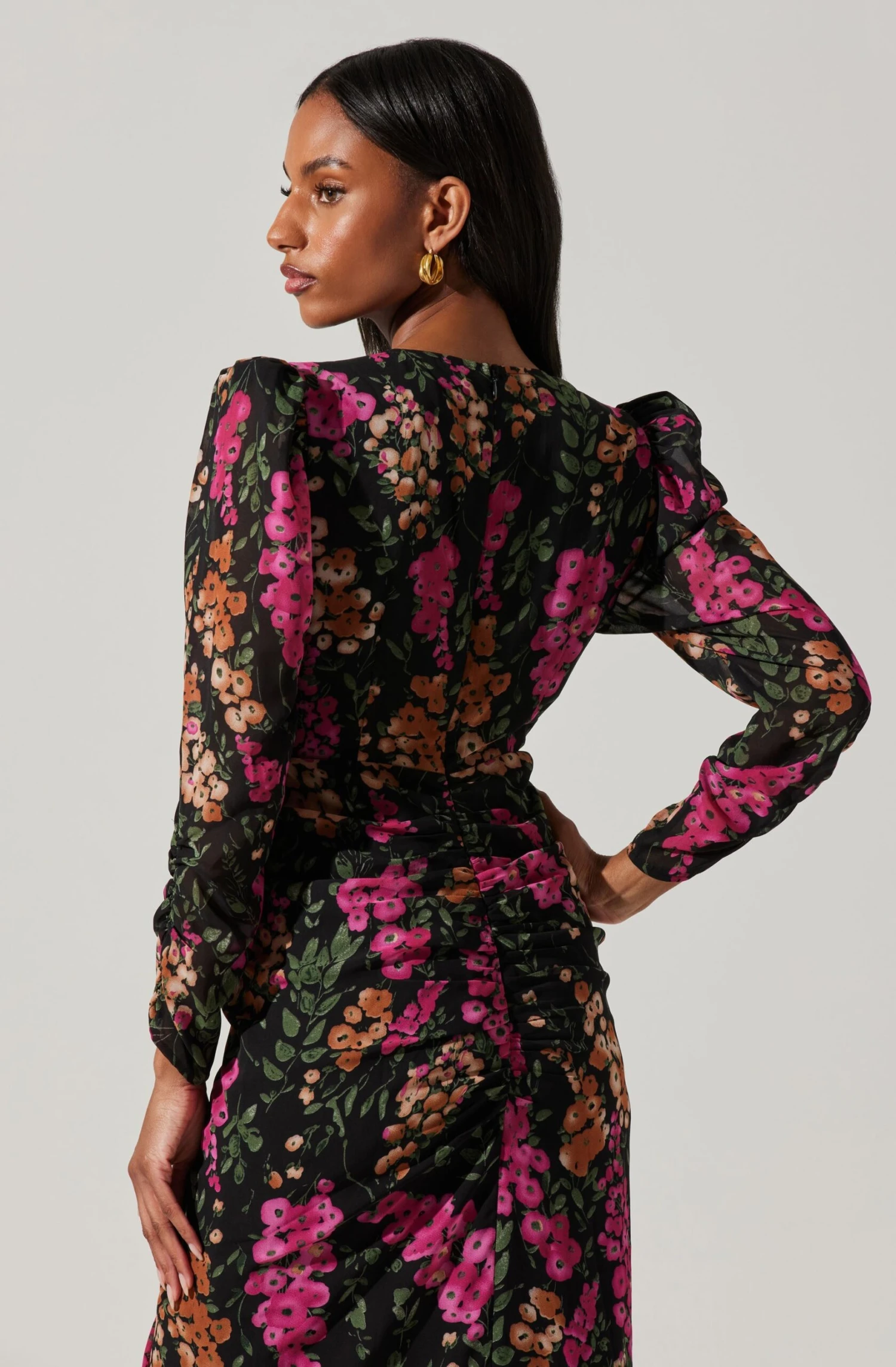 Floral Plunge Ruched Long Sleeve Midi Dress 7 Floral Plunge Ruched Long Sleeve Midi Dress - Image 5