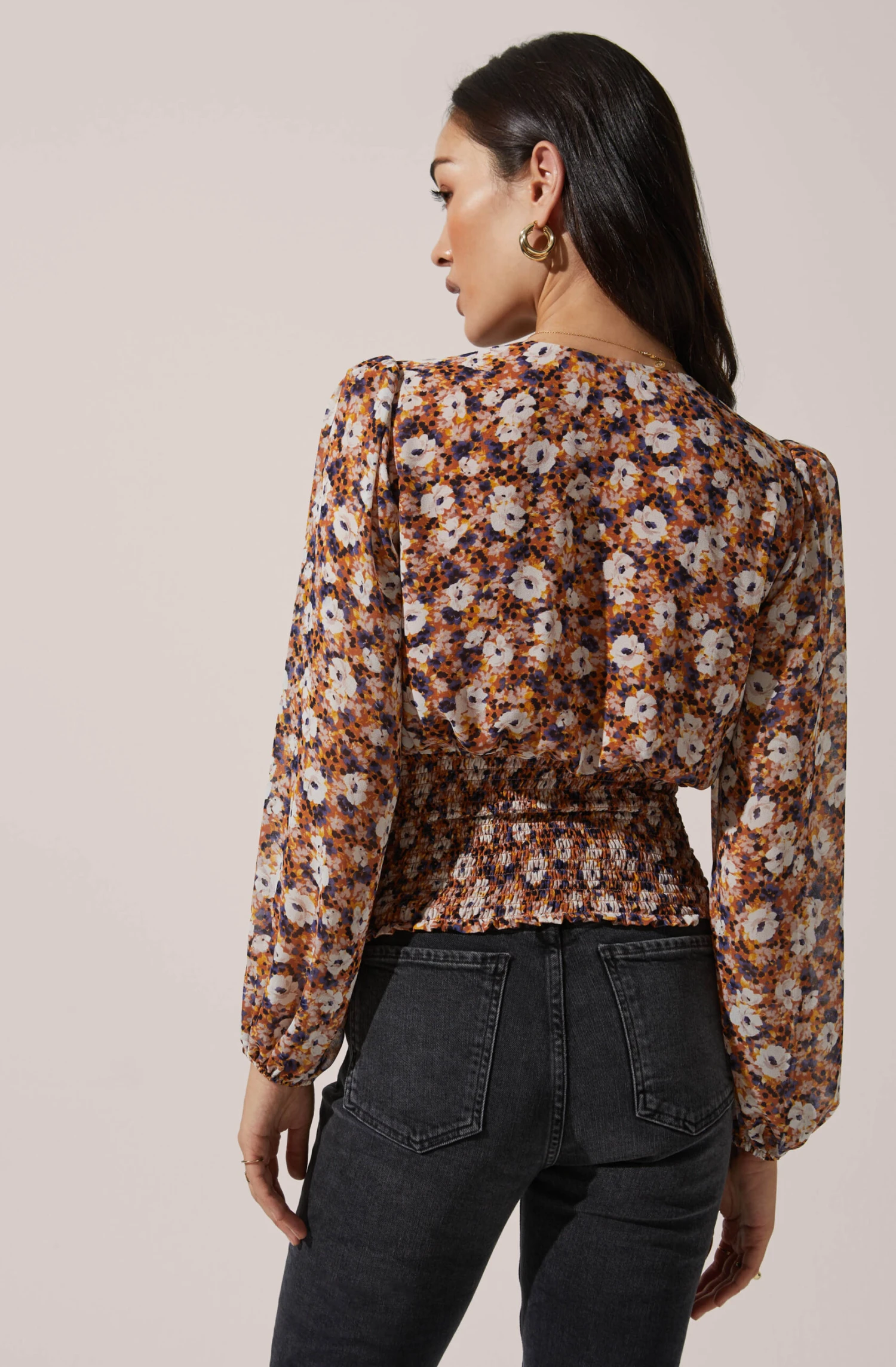 Ruched Bodice Long Sleeve Top 9 Ruched Bodice Long Sleeve Top - Image 7