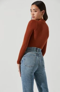 Twist Front Sweater 37 Twist Front Sweater -Astr The Label Shop AT17051 RUST 0185