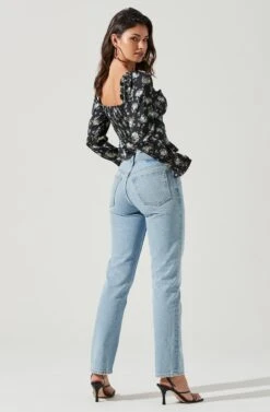 Long Sleeve Sweetheart Cinch Bust Floral Top -Astr The Label Shop AT17195 BLACKBLUEFLORAL 0420 dedcbdb3 5f10 444d b86a 4b83859ee744