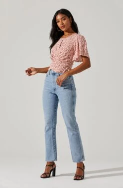 Floral Key Hole Flutter Sleeve Top -Astr The Label Shop AT17291 REDDITSY 2