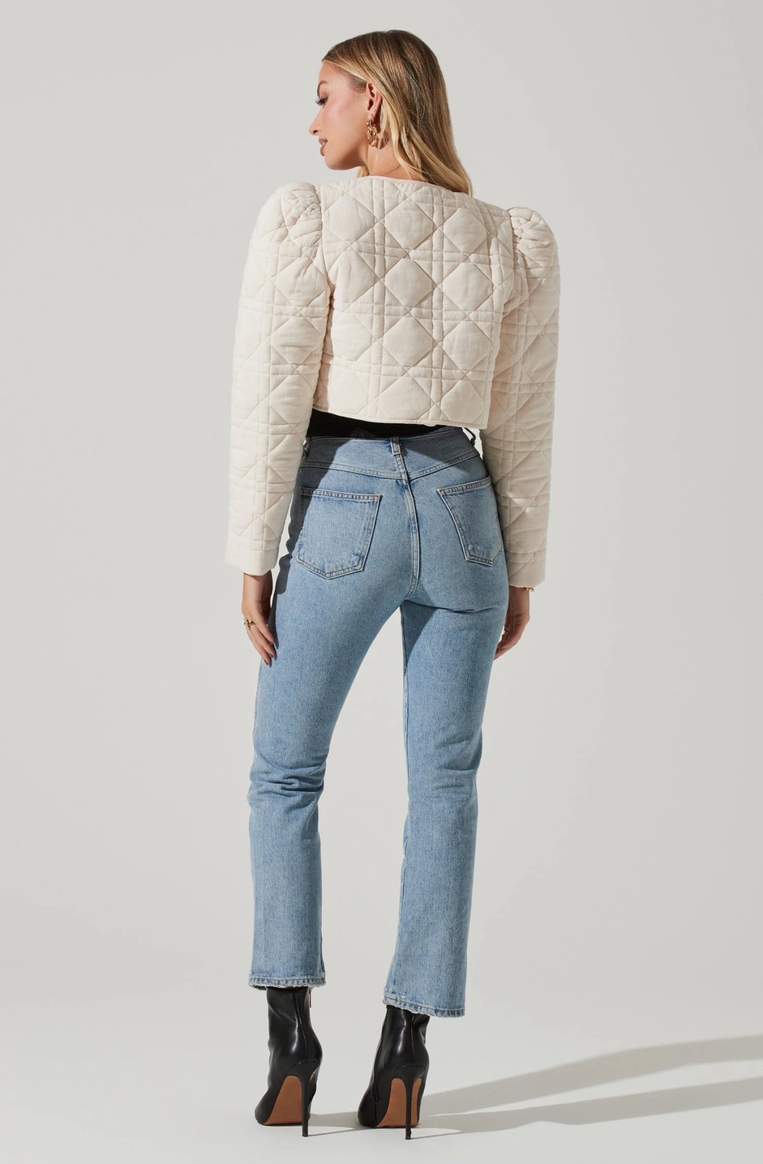 Lucia Quilted Cropped Puff Sleeve Jacket 10 Lucia Quilted Cropped Puff Sleeve Jacket - Image 8