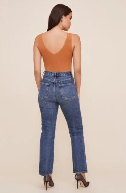 Ribbed V Neck Bodysuit -Astr The Label Shop WL18 1285 RUST 4